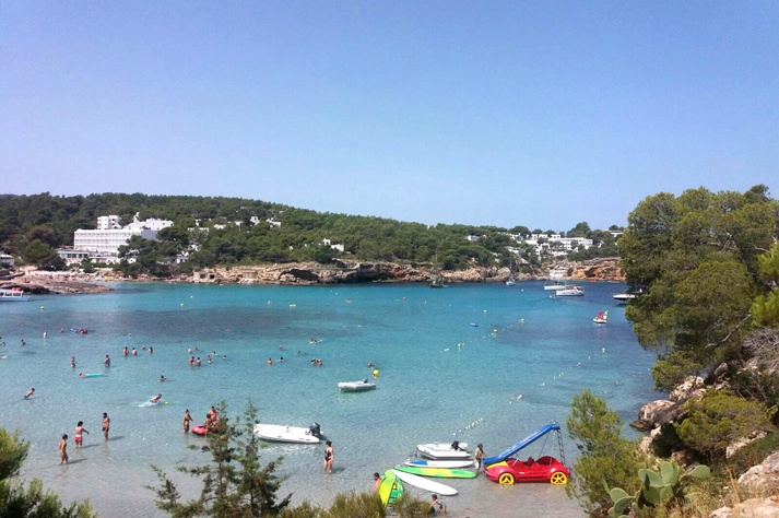 stranden van Ibiza om met kinderen naar toe te gaan Portinatx