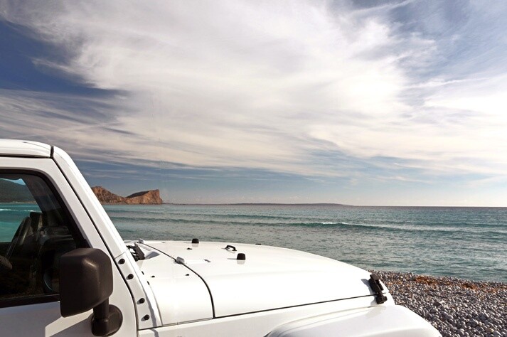 Jeep Img 4807 Retocado de alquiler en Moto Luis Ibiza